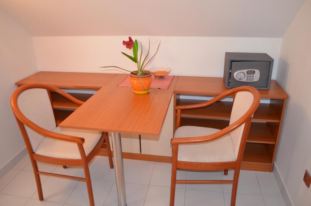 Hotel U Kapra Lazne Belohrad Ngoại thất bức ảnh