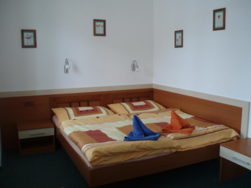 Hotel U Kapra Lazne Belohrad Ngoại thất bức ảnh